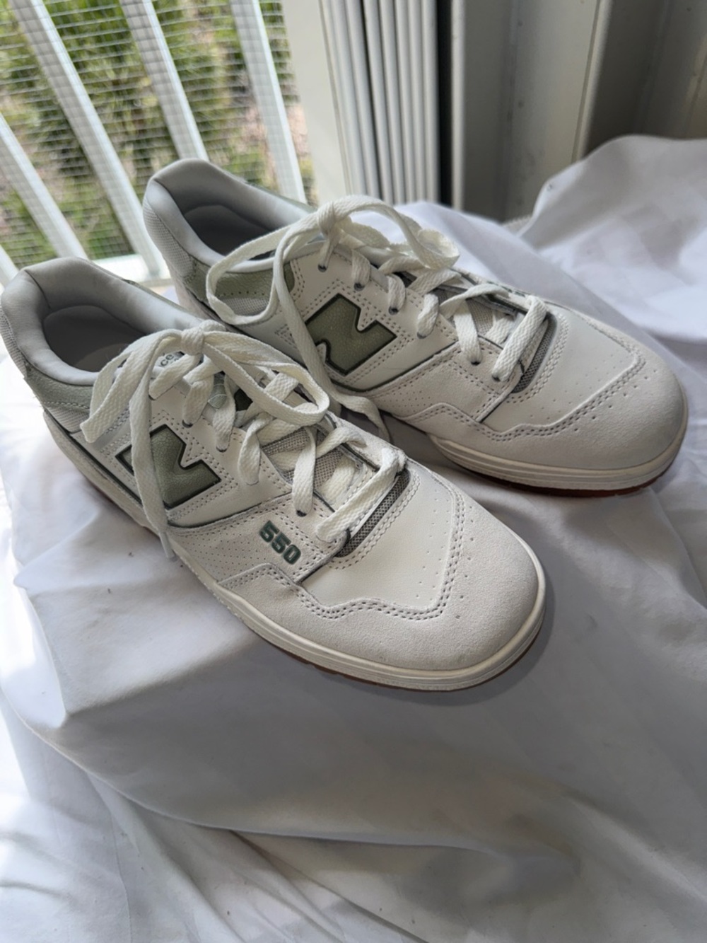 NWOT - New Balance 550 Women’s.  White Leather Sneakers with light olive accents